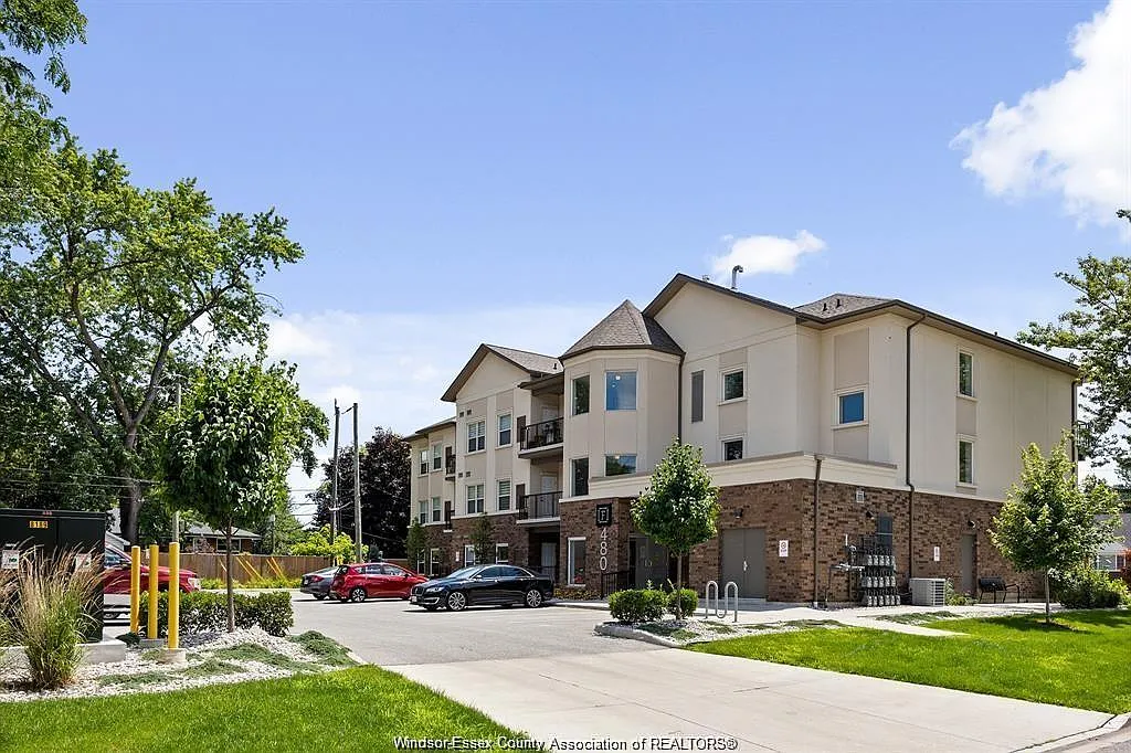 2 bed, 2.0 bath, 1044 sqft, $2,550 — Photo 1