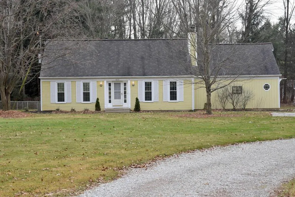 6833 Central College Rd photo 1