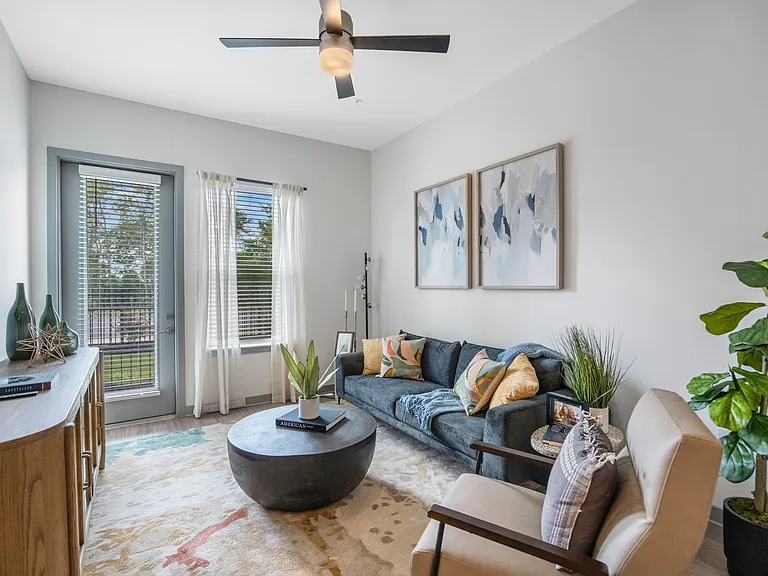Populus Waterside Apartments — Photo 16