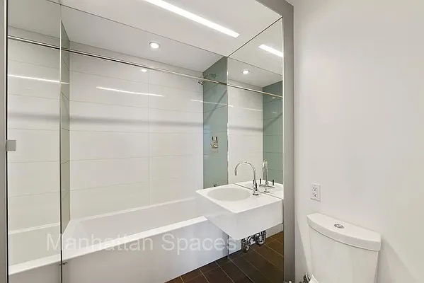 Rented by Manhattan Spaces | media 25