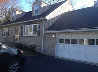 4 Blue Bird Rd, Monsey, NY 10952