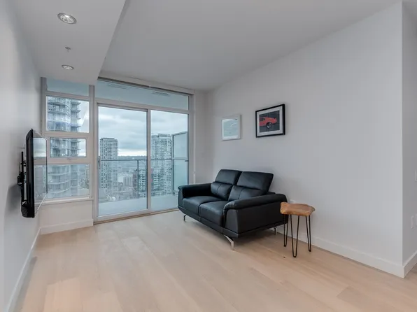 1289 Hornby St, Vancouver, BC