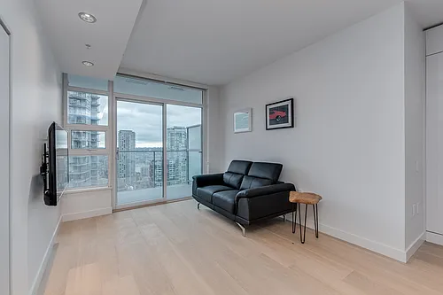 1289 Hornby St Photo 1