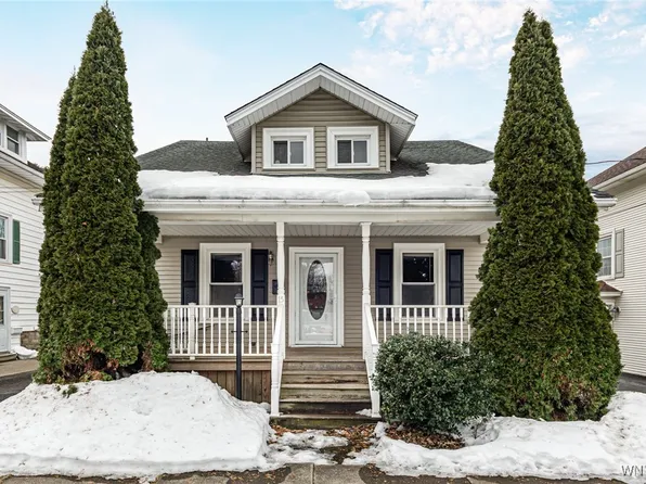 15 Rogers Ave, Lockport, NY 14094