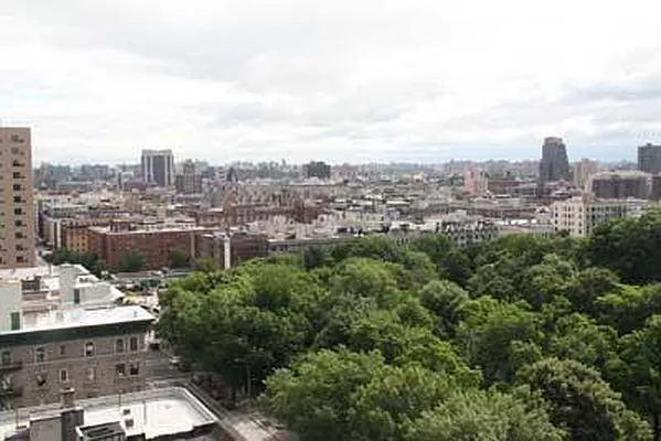 Rented by Buchbinder & Warren | media 24