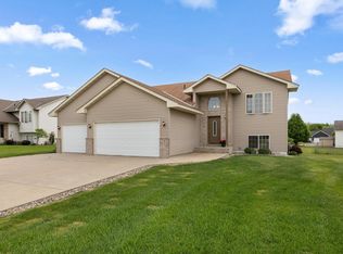 831 Beech Ln S, Annandale, MN 55302