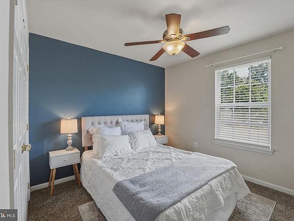3rd image of 46653 Robert Leon Dr