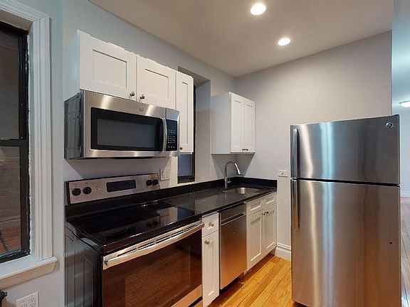 3rd image of 781 9th Ave #3F