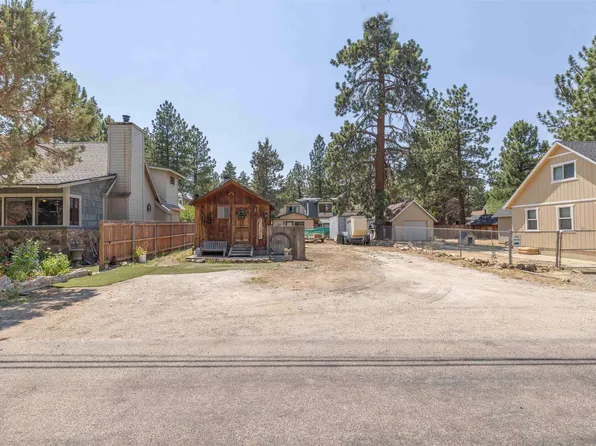 614 Sunset Ln, Sugarloaf, CA 92386