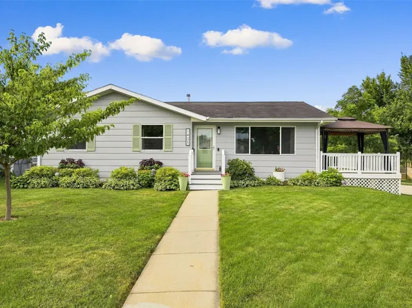 1405 Brockman Ave, Marion, IA 52302