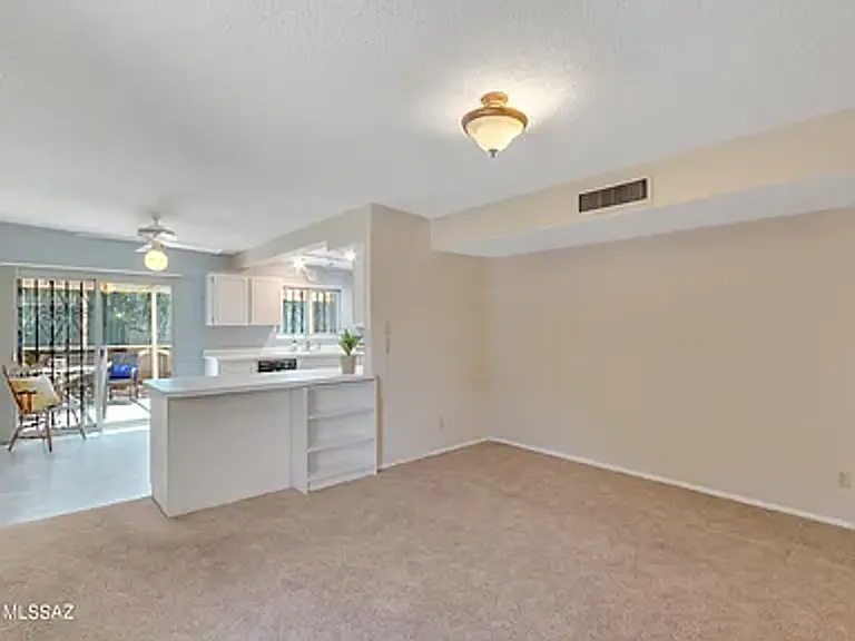 9060 E Bluefield St — Photo 2