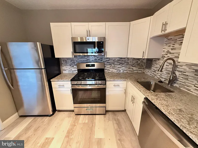 3705 S George Mason Dr #2318S — Photo 4