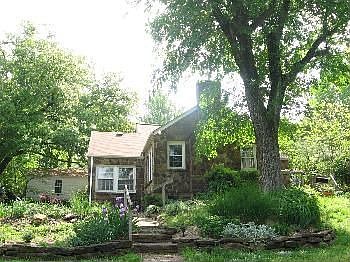 3rd image of 816 N Highland Ave