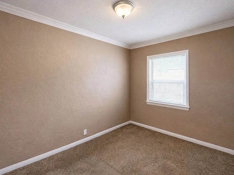 17797 Grand Ave — Photo 4