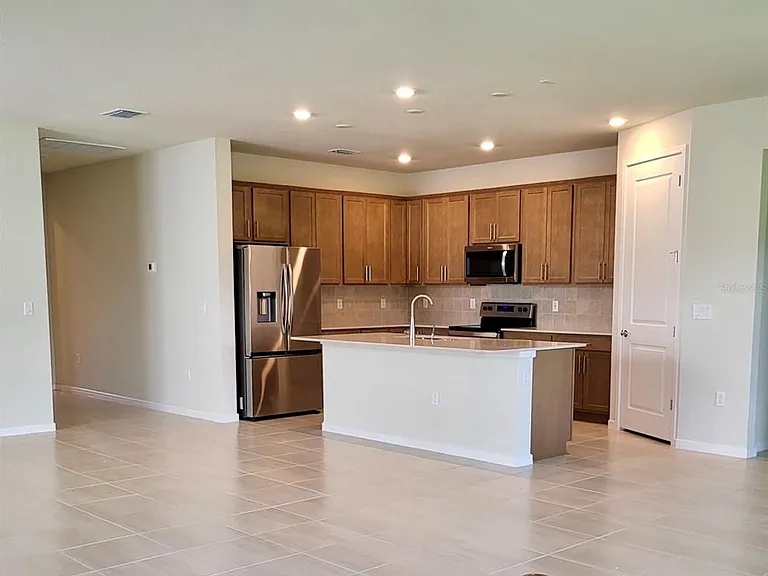 17391 Saw Palmetto Ave — Photo 3