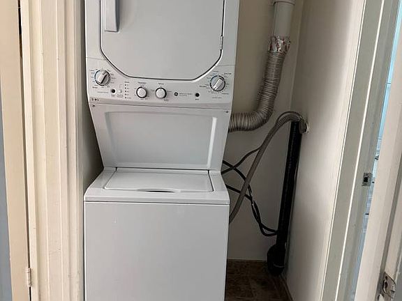 4th image of 1162 N Berendo St APT 2