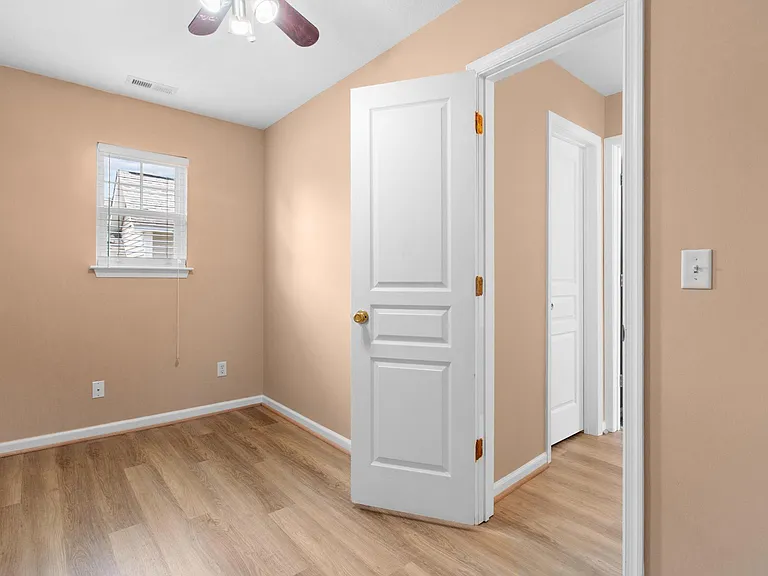 249 W Gilbert St — Photo 23