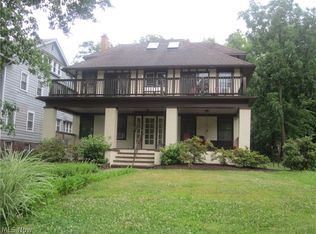 2504 Euclid Heights Blvd, Cleveland Heights, OH 44106