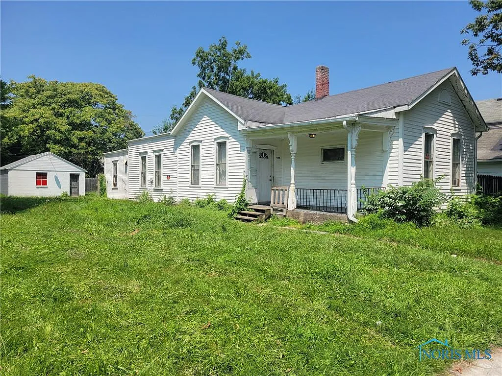 428 Havre St photo 1