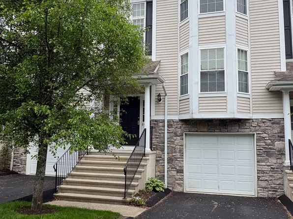 805 Sienna Drive #805, Danbury, CT 06810