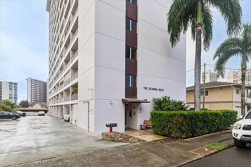 Studio, 1.0 bath, 389 sqft, $1,800 — Photo 2