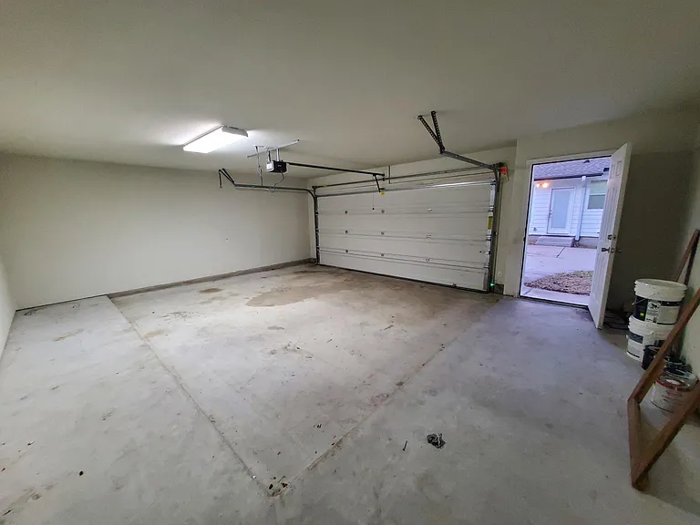 203 Pecan St #B — Photo 16