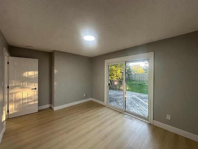 920 Southgate Dr — Photo 19