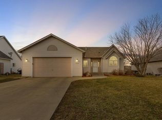 130 Allen Ln, Faribault, MN 55021