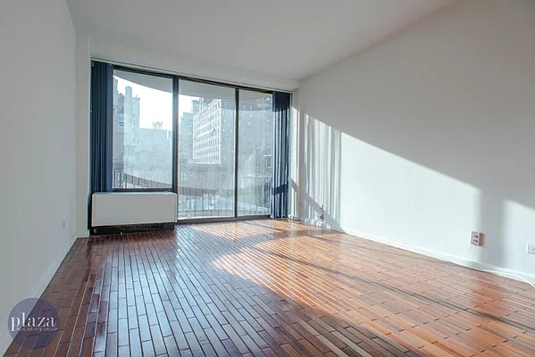 Rented by Plaza Real Estate Group | media 2