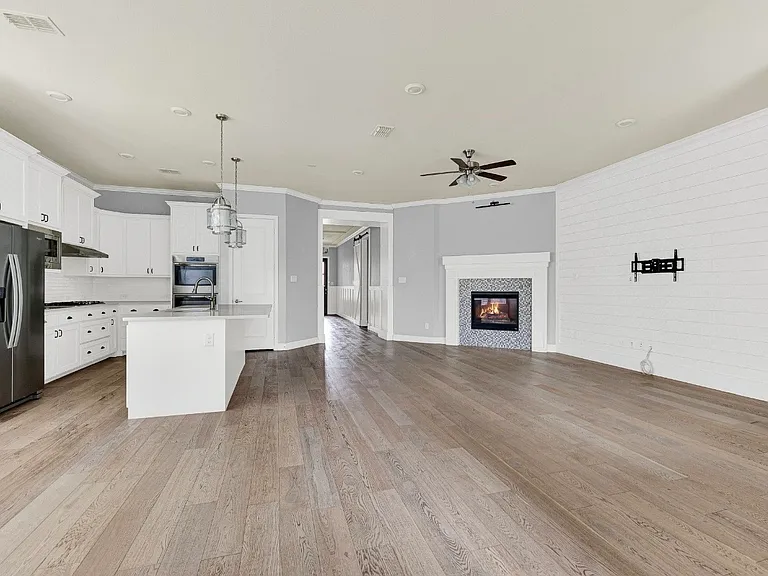 3042 Seattle Slew Dr — Photo 5