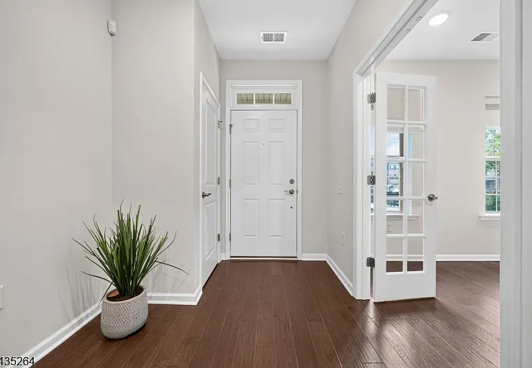 18 Cortland Ct #A — Photo 2