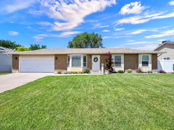 1236 W 1975 S, Woods Cross, UT 84087