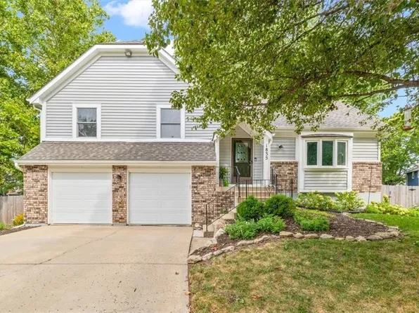 1835 E 153rd Cir, Olathe, KS 66062