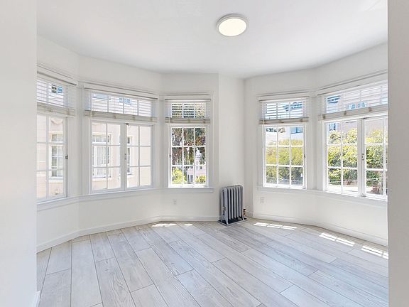 4th image of 936 Hayes St #29