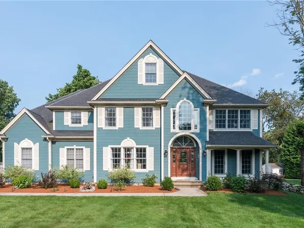 6 Geddes Farm Ln, Cumberland, RI 02864