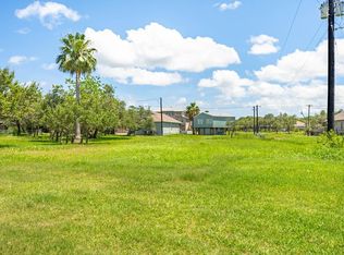 212 Timber Lane Loop, Rockport, TX 78382
