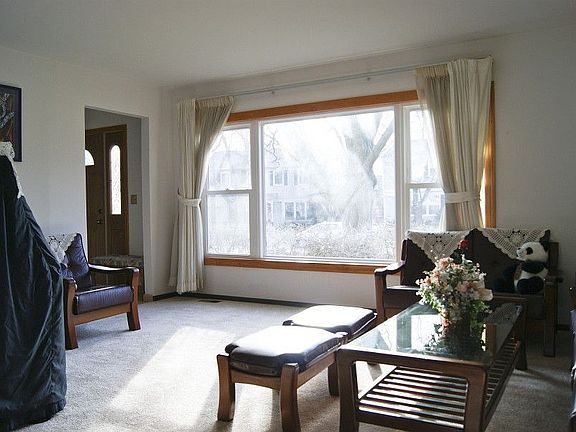 3rd image of 2072 Arleen Ct