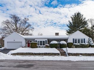 6 Anawan Rd, Pawtucket, RI 02861