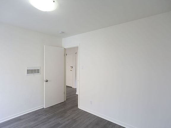 4th image of 679 Green St
