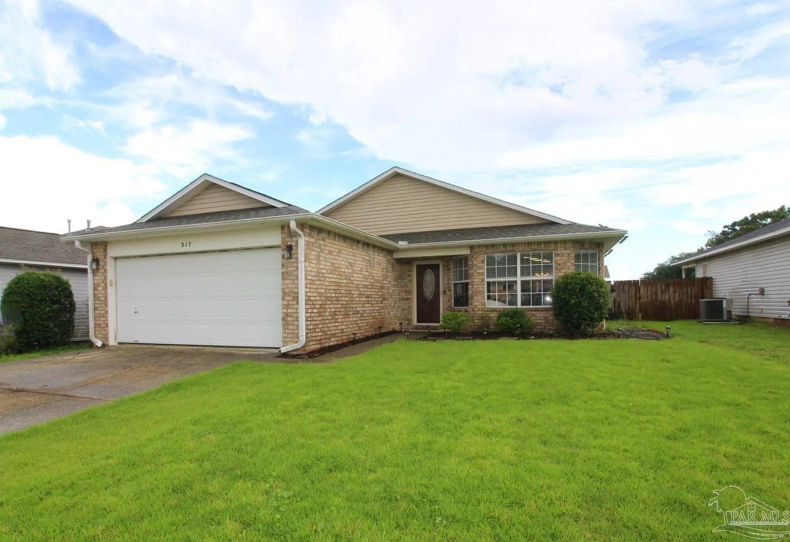 3 bed, 1674 sqft, $1,875 — Photo 1