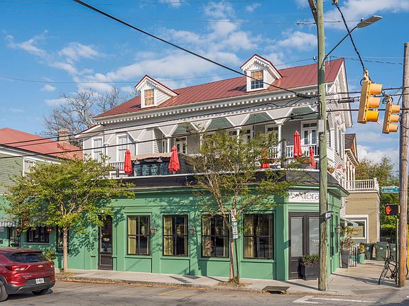 5th image of 114 Spring St