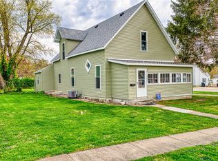 401 Archer Ave, Marshall, IL 62441