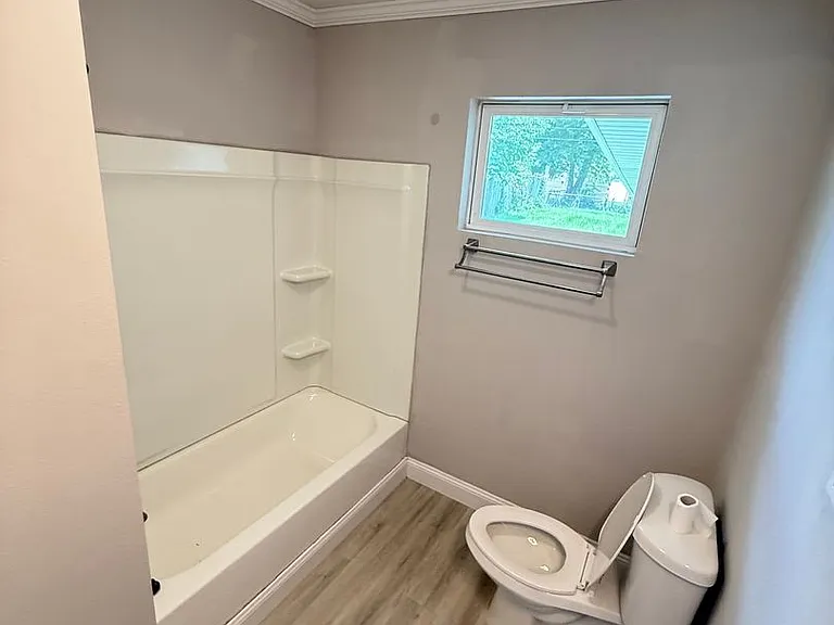 1477 E Lindberg St — Photo 9