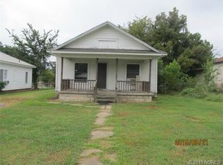 109 E Smith St, Henryetta, OK 74437