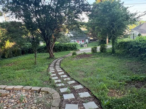 614 W 1st Ave, Lenoir City, TN 37771