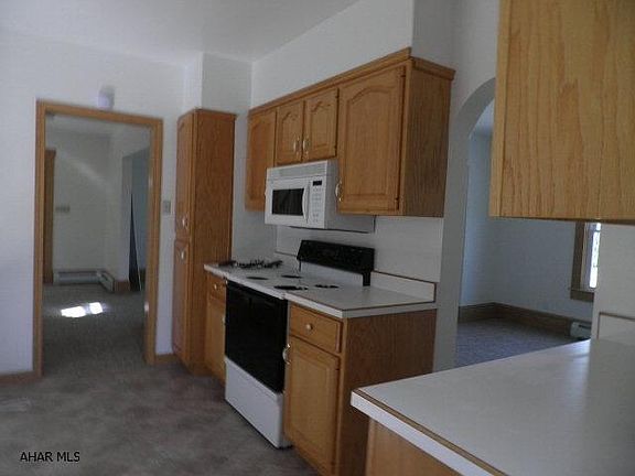 2nd image of 411 S Bedford St