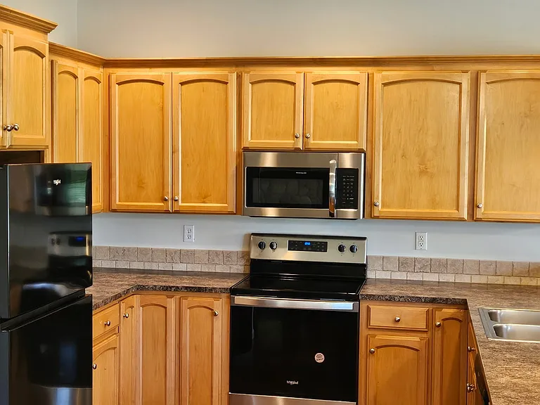 2120 Bender Park Blvd #B — Photo 9