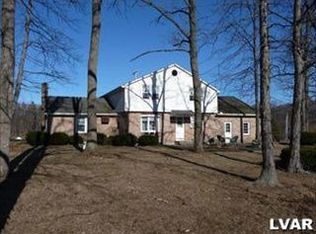 1693 Ackermanville Rd, Bangor, PA 18013