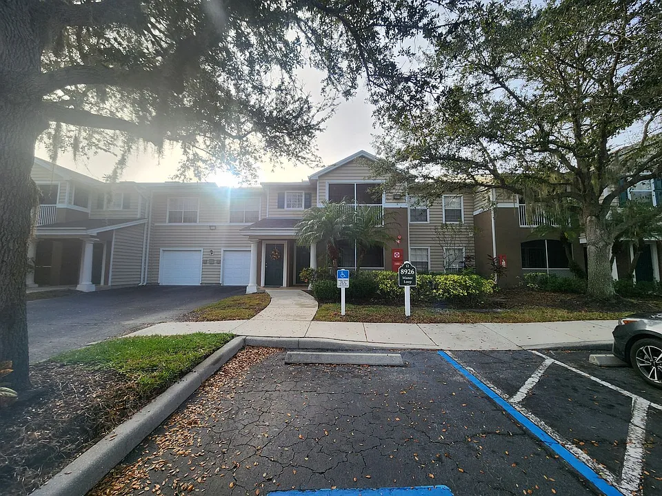 8926 Manor Loop #201
