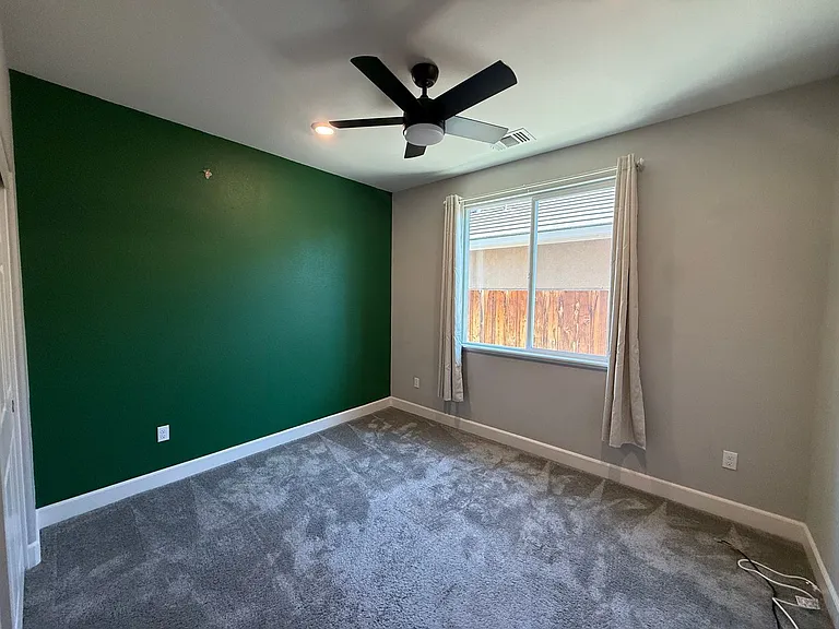 2925 Walker Way — Photo 10